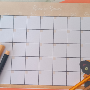 Planner Mensal gatinhos bruxos para pessoas organizadas e criativas laranja
